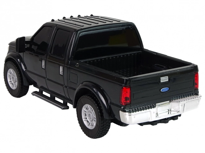 Crni Pickup Ford F-350 s Frikcijskim Pogonom 1:28