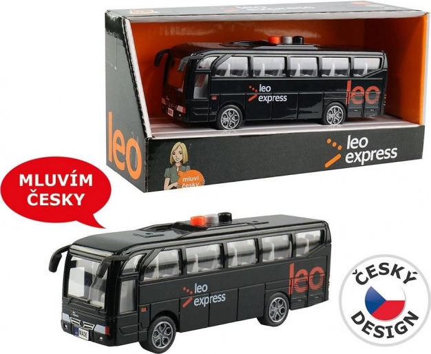 Autobus LEO EXPRESS sa svjetlima i najavama vozača i posade