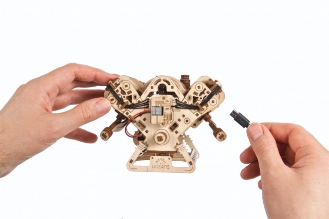 Ugears 3D drvene puzzle motor V8