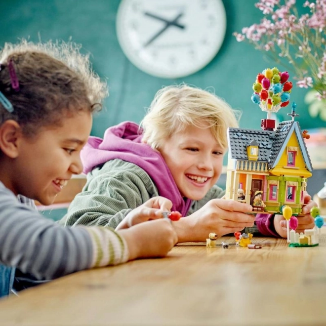 LEGO Disney 43217 Kuća iz filma Nebesa