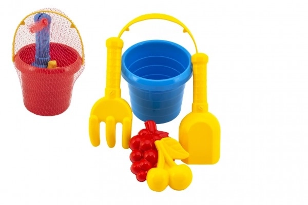 Set igračaka za pijesak - kanticu, lopatica, grabljice i kalupi