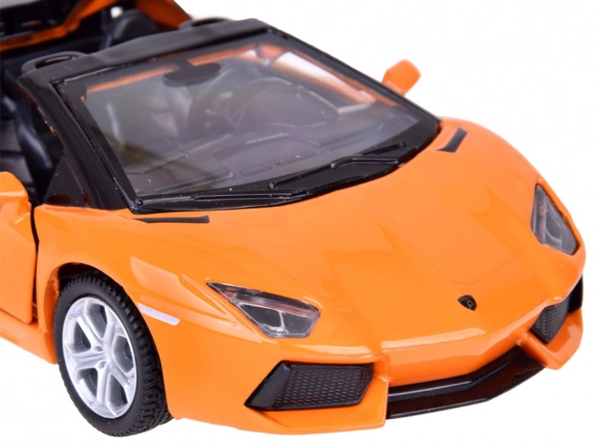 Metalni model automobila Lamborghini Aventador Roadster 1:32 interaktivan
