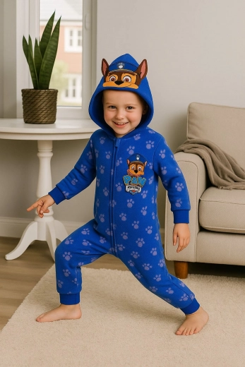 Zaigrana kapuljača s 3D motivom