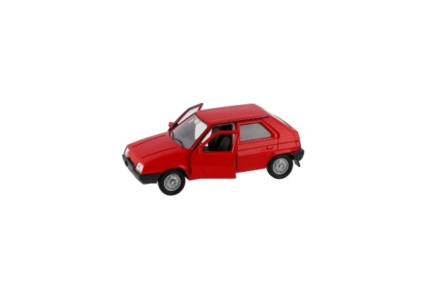 Auto Welly Škoda Favorit metal/plast 11cm 1:34 s mogućnošću slobodnog pokreta, dostupne 4 boje u kutiji 15x7x7cm