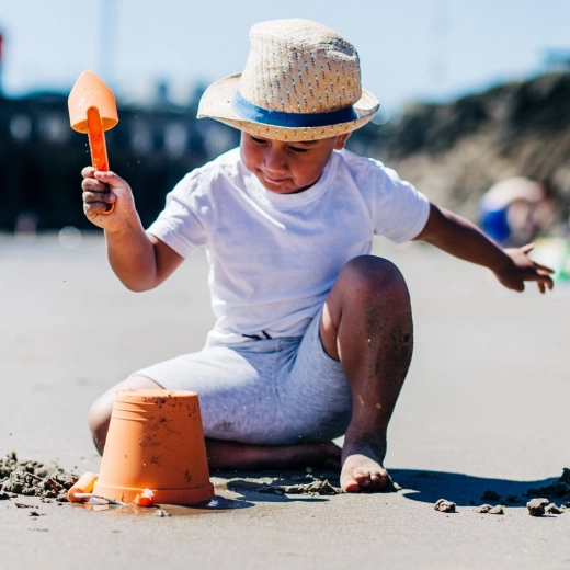 Zabava na plaži i u pješčaniku