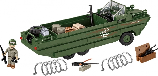 Bogat set pribora