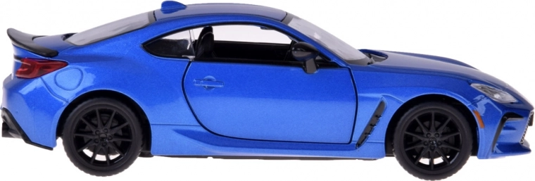 Metalna karoserija i gumeni kotači