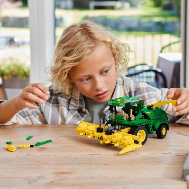LEGO® Technic 42168 John Deere 9700 Sakupljač Krme