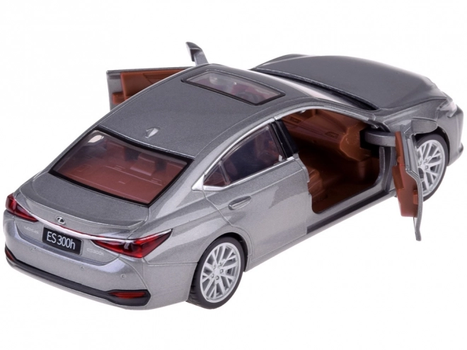 Model automobila Lexus ES300h 1:35 s osvjetljenjem i zvukom