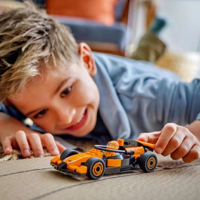 LEGO® City 60442 Vozač F1 s trkaćim automobilom McLaren