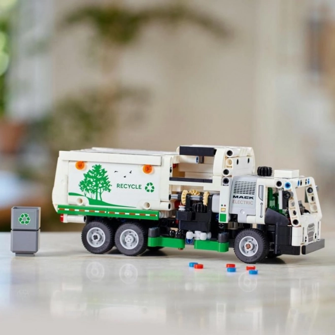 LEGO® Technic 42167 Električni kamion za smeće Mack® LR