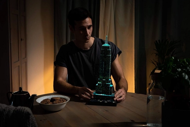 RAVENSBURGER Svjetleća 3D slagalica Noćna edicija Chrysler Building 216 dijelova