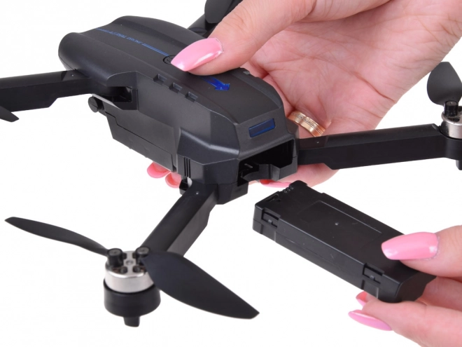 Sklopivi dron s kamerom