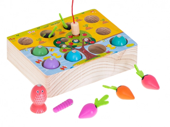Drvena Montessori igra za lov ribe i berbu mrkvi i crva
