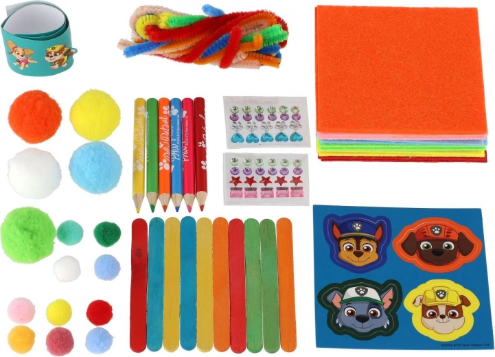 Bogat set kreativnih materijala