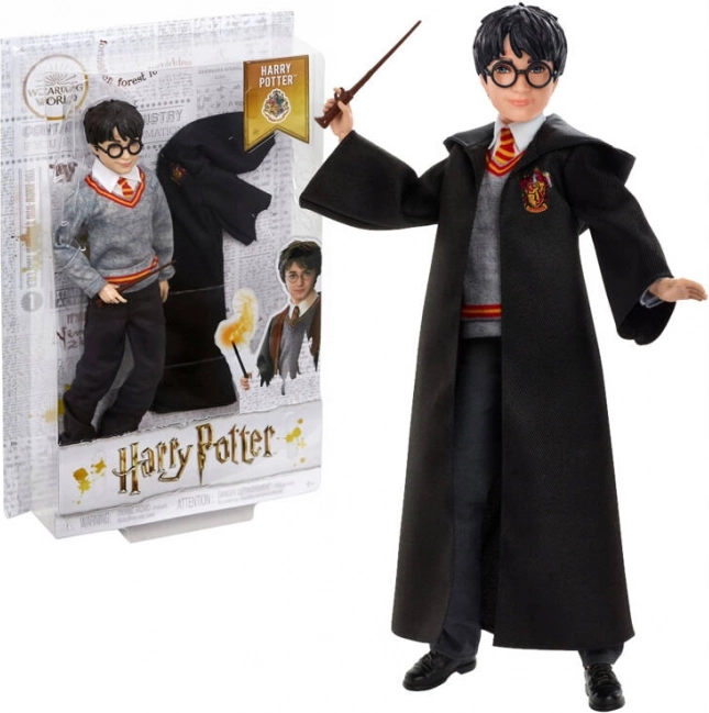 harry potter – lutka iz hogwartsa sa štapićem i plaštom