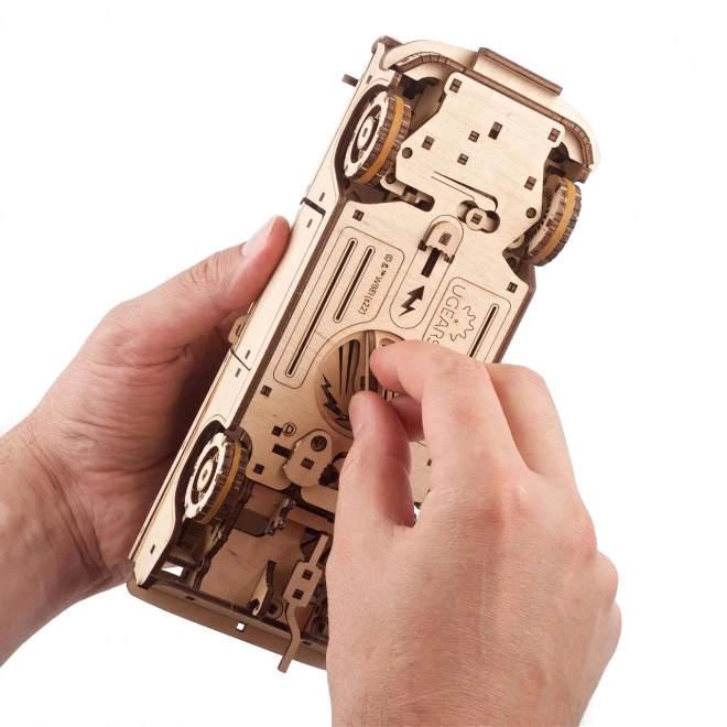 Ugears 3D drvene mehaničke puzzle Harry Potter Leteći Ford Anglia