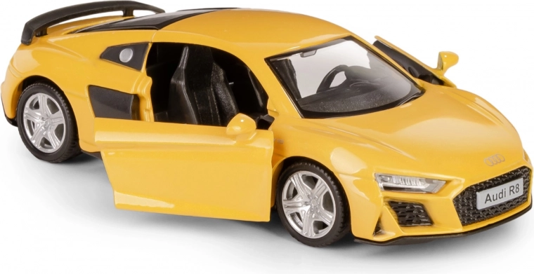 Otvarajuća vrata i detaljna unutrašnjost