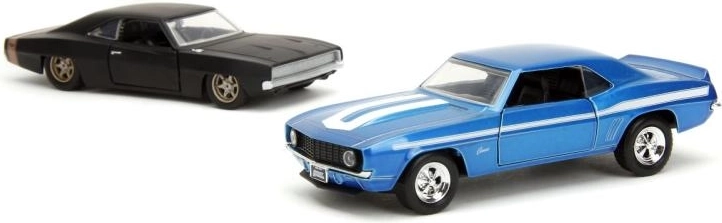 Metalna izrada i realistični detalji