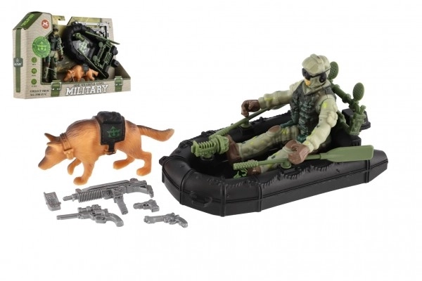 Vojni set plast čamac, vojnik, pas s dodacima u kutiji 23x14x4cm