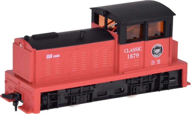 Klasična lokomotiva CLASSIC 1879 s naglaskom na detalje