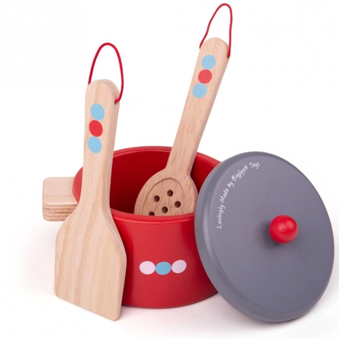 Bigjigs Toys Drveni set posuđa s točkicama