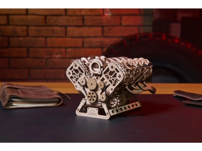 Ugears 3D drvene puzzle motor V8