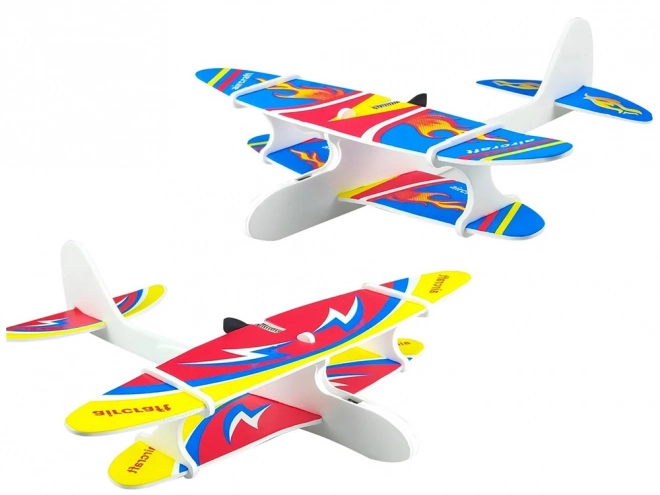 Polistirenski svjetleći avion s motorom