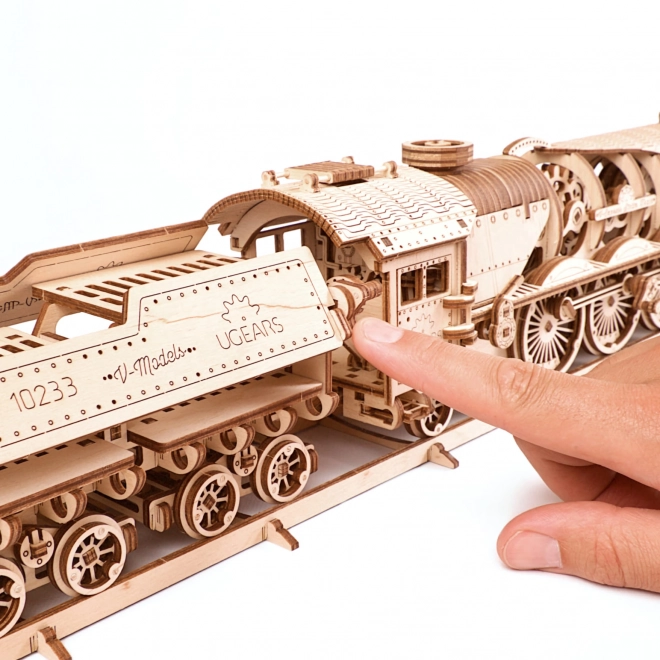Ugears 3D puzzle - Lokomotiva V-express s vagonom 538 komada