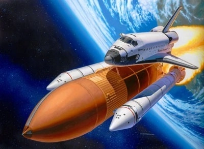 Plastični model Space Shuttle Discovery i pojačivačke rakete