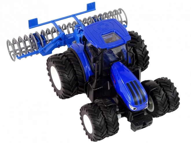 Daljinski upravljani traktor 1:24 Plavi Disk Agregat Metal