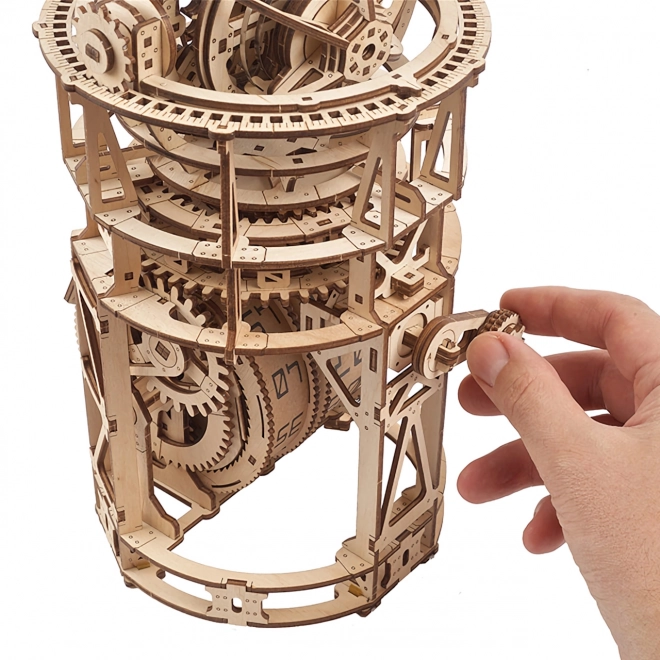 Ugears drveni mehanički model satnog mehanizma s toubillonom