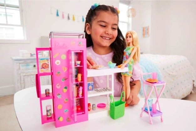 Barbie kuhinja sa smočnicom