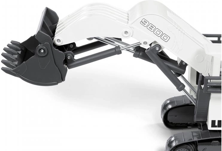 Realistični pokreti ruke i žlice