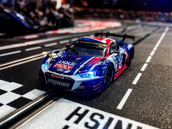 Realistična rasvjeta za trkaću atmosferu