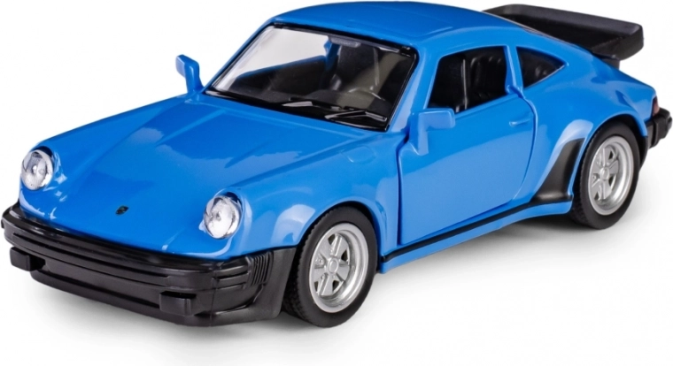 Otvarajuća vrata i detaljno izrađena unutrašnjost