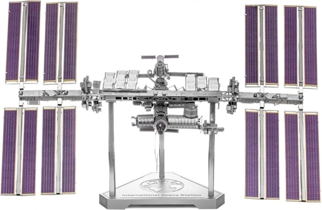METAL EARTH 3D puzzle Međunarodna svemirska postaja (ICONX)