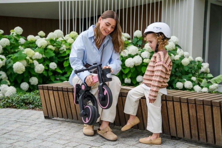 Sklopivi okvir i upravljač na jedan gumb
