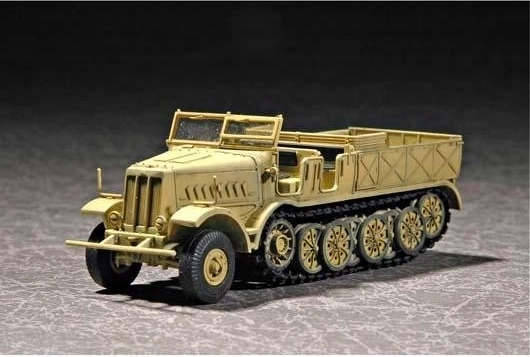 Model njemačkog vojnog transportera Sd.Kfz.9 Schwere Zugkraftwagen 18t Tip F3