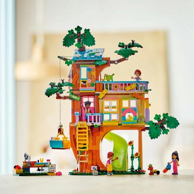 Kućica LEGO Friends na Drvetu Prijateljstva