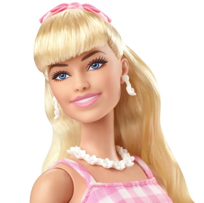 Filmička lutka Barbie Margot Robbie kao Barbie u ružičastim haljinama