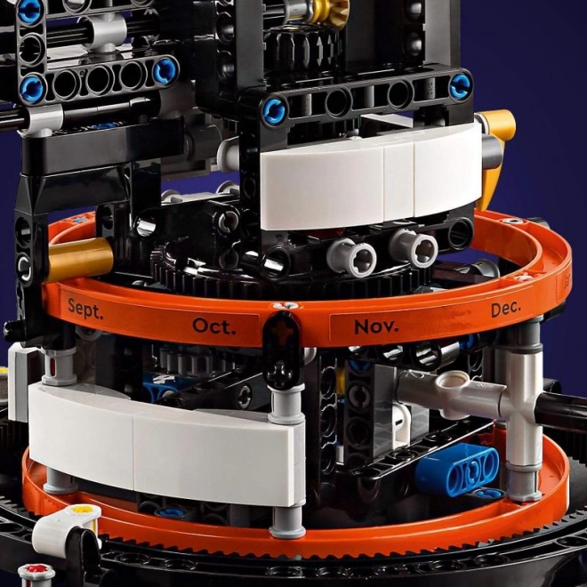 LEGO® Technic 42179 Zemlja i Mjesec u orbiti