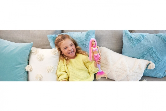 Barbie sirena Malibu mijenja boju