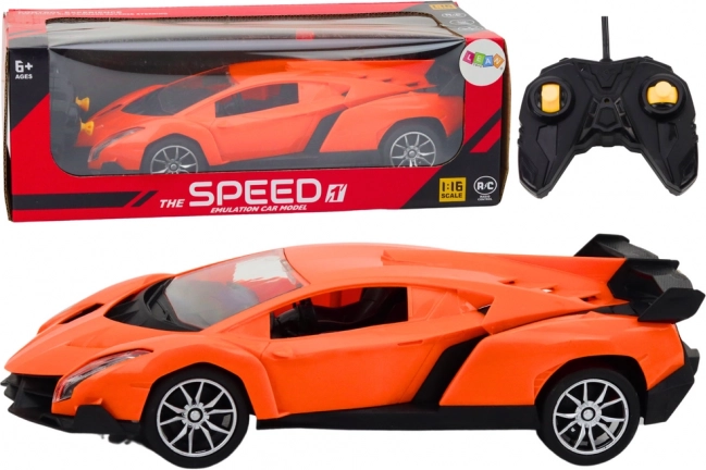Trkaći RC automobil u mjerilu 1:16
