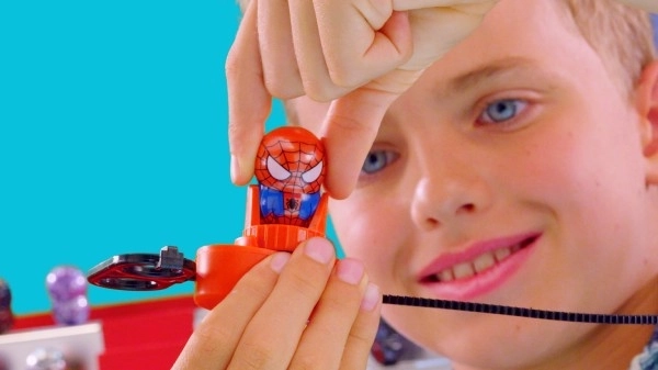 Wooblies magnetne figurice s turbo izbacivačem - 4 cm