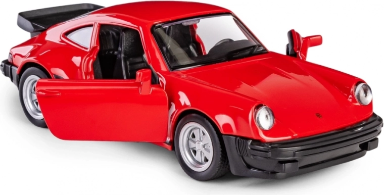 Otvarajuća vrata i detaljna unutrašnjost