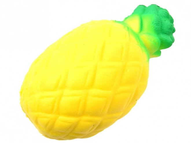 Pjenasti žuti ananas