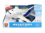 Zrakoplov 1:200 s zamašnjakom, svjetlom i zvukom
