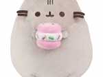 plišana mačka Pusheen s makronom 24 cm