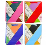Papirnata poklon-vrećica s geometrijskim uzorcima 32 × 26 × 12 cm